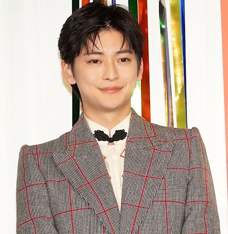 高橋文哉＆西野七瀬、『少年と犬』初日舞台挨拶で犬の“さくら”に愛情たっぷり
