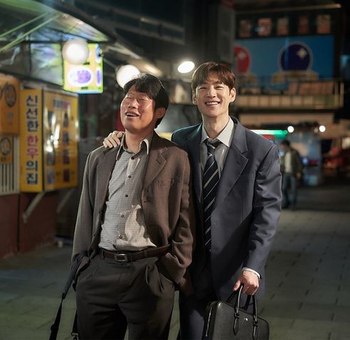 ユ・ヘジン出演作『野党』『焼酎戦争』、異色のヒーローコメディ『ハイファイブ』など韓国現地の話題作は?