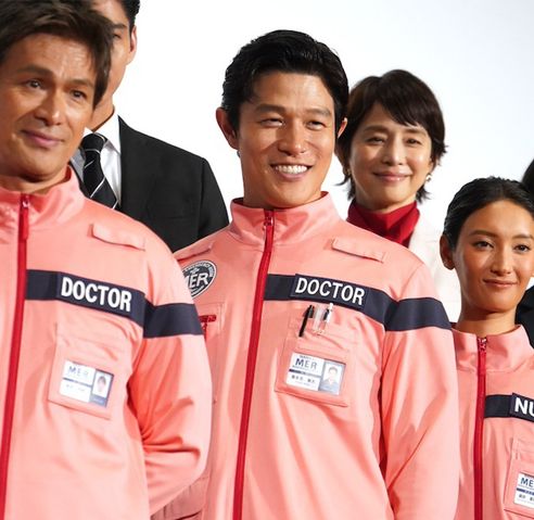 鈴木亮平「とても幸せ」と感謝!劇場版『TOKYO MER~走る緊急救命室~南海ミッション』初日舞台挨拶