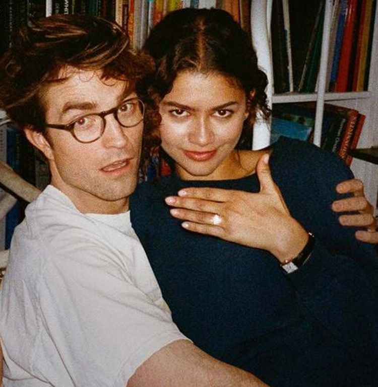 全米で大ヒット！ゼンデイヤ×ロバート・パティンソンW主演、A24製作『The Drama』日本公開決定