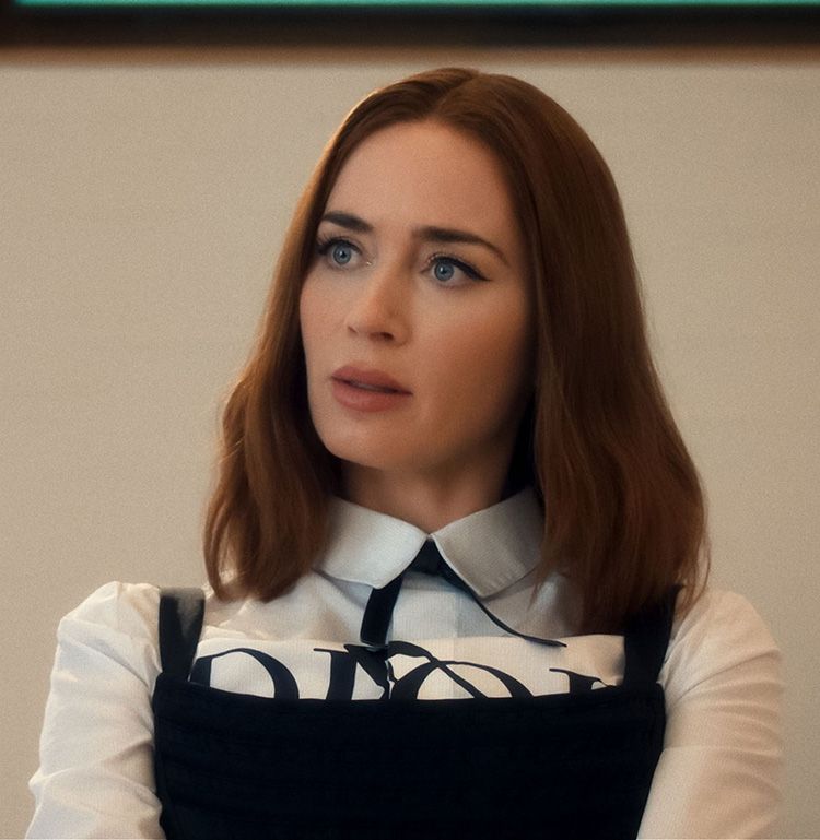 『プラダを着た悪魔』アク強めのアシスタント役はハリウッドでも大出世！エミリー・ブラントのカメレオン俳優ぶり