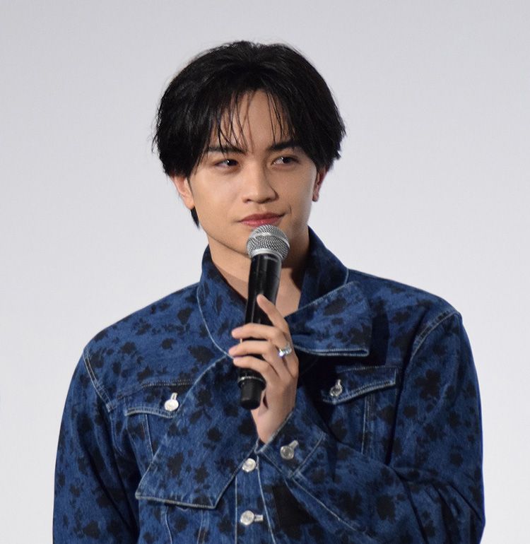 中島健人は「放っておくと止めどなく色気があふれ出す」？『ラブ≠コメディ』完成披露試写会で「ハーフドキュメンタリー」と作品を表現