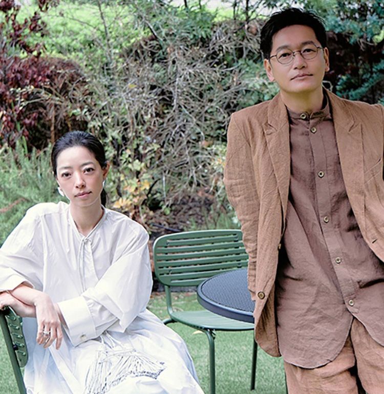 『トロフィー』で夫婦役を演じた井浦新＆市川実和子が30年の時を重ねて表現したリアリティ「時間の積み重ねが手助けしてくれた」