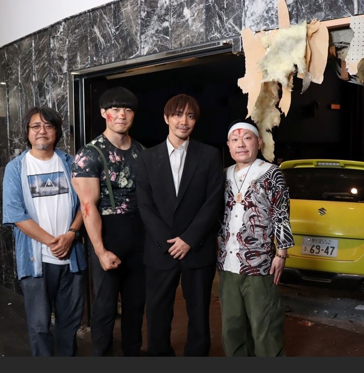 丸の内TOEIに車が激突!?『藁にもすがる獣たち』前代未聞の撮影現場にエキストラ参加してきた！