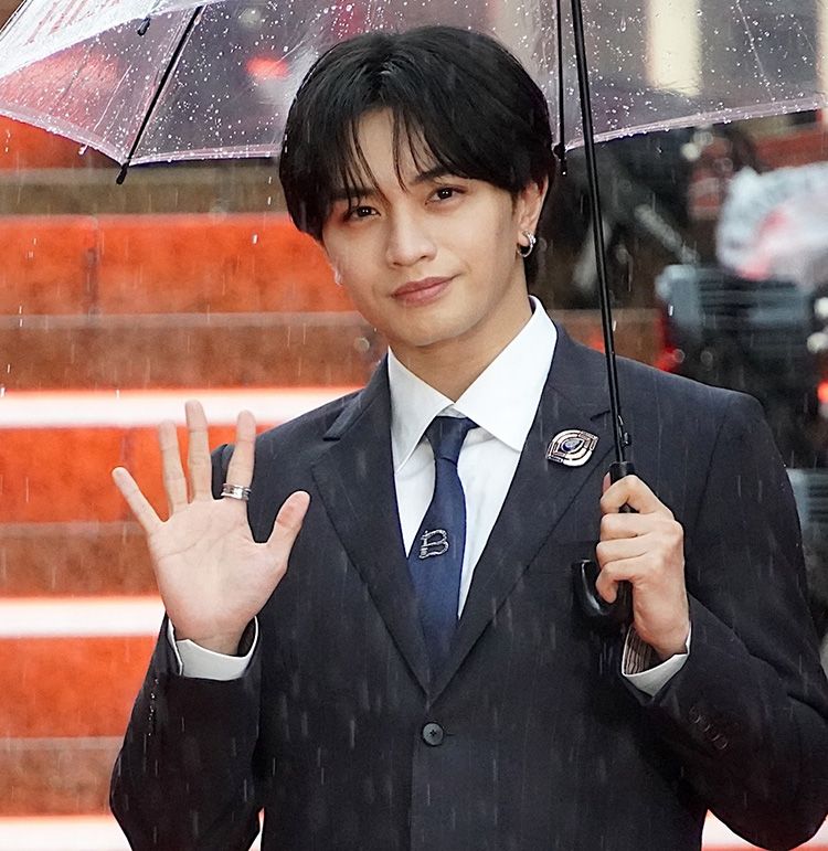 第39回東京国際映画祭が開幕！大雨のレッドカーペットに中島健人は「恵みの雨」　岡田准一、永野芽郁らも華やかに登場