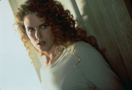 冷たい月を抱く女 メイン画像