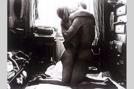 私は好奇心の強い女 メイン画像