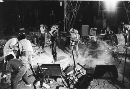 ノイバウテン 半分人間 メイン画像