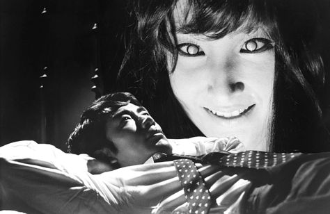 幽霊屋敷の恐怖　血を吸う人形 メイン画像