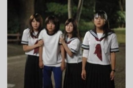 海と夕陽と彼女の涙　ストロベリーフィールズ メイン画像