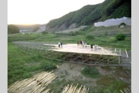 船、山にのぼる メイン画像