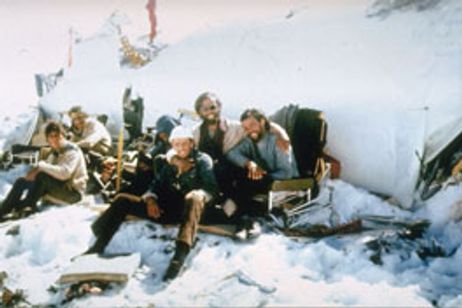 アライブ 生還者 メイン画像