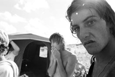 バスティン・ダウン・ザ・ドア メイン画像