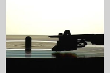 AA　音楽批評家：間章　第1章　時代の未明から メイン画像