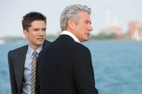 顔のないスパイ メイン画像