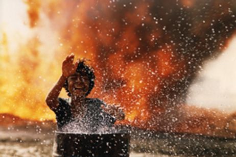 駆ける少年 メイン画像