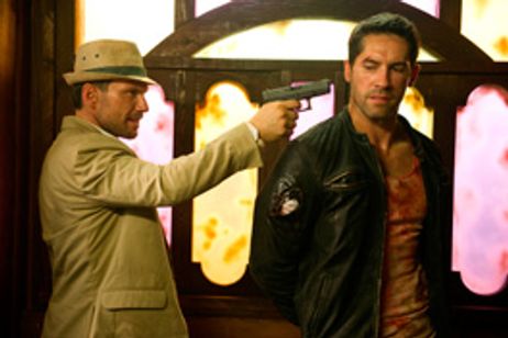 ガンズ・アンド・ストレンジャー メイン画像