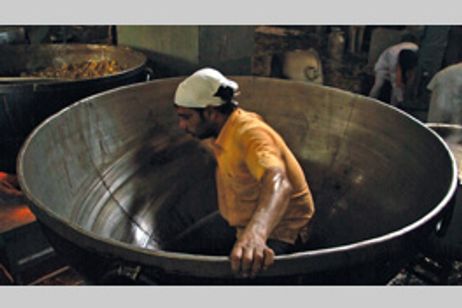 聖者たちの食卓 メイン画像