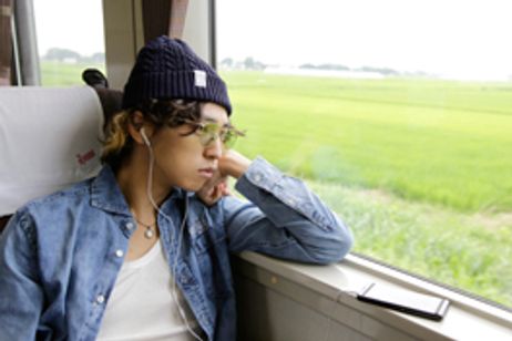 群青色の、とおり道 メイン画像