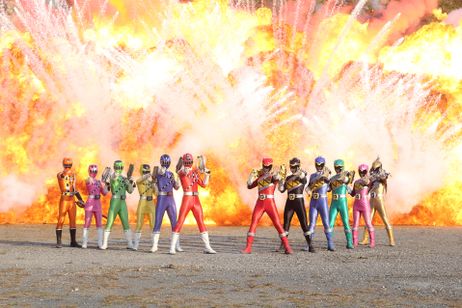 烈車戦隊トッキュウジャーVSキョウリュウジャー THE MOVIE メイン画像