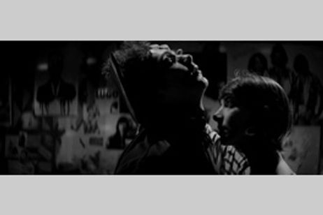 ザ・ヴァンパイア 〜残酷な牙を持つ少女〜 メイン画像