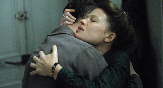 あなたはまだ帰ってこない メイン画像