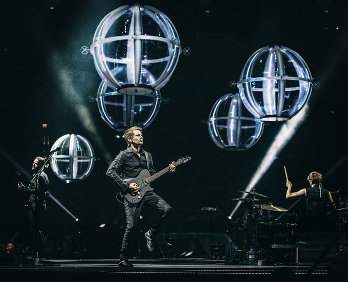 MUSE DRONES WORLD TOUR