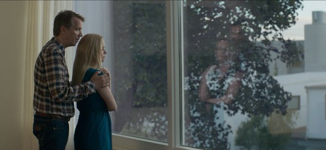 隣の影 メイン画像