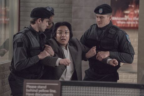 出国 造られた工作員 メイン画像