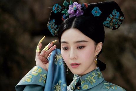 背徳と貴婦人 メイン画像