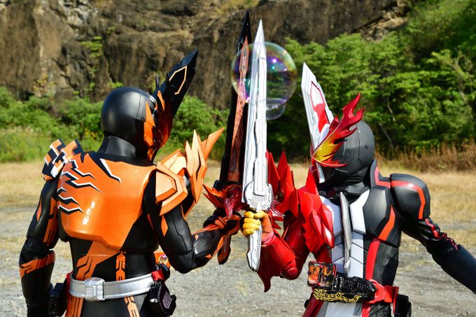  劇場短編 仮面ライダーセイバー 不死鳥の剣士と破滅の本