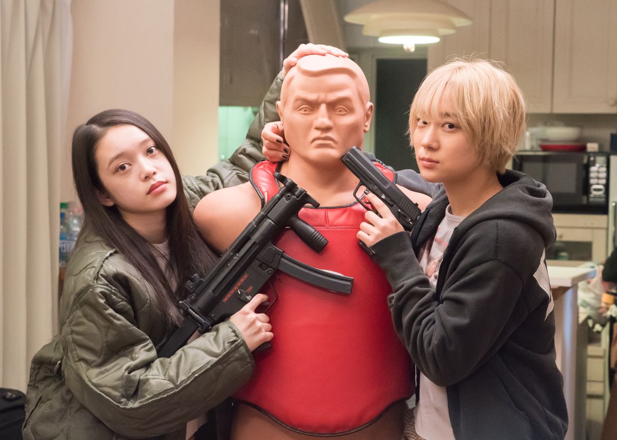 ベイビーわるきゅーれ：映画作品情報・あらすじ・評価｜MOVIE WALKER 