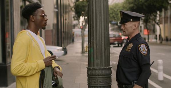 隔たる世界の2人 メイン画像