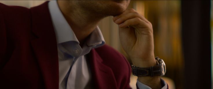 Tinder詐欺師: 恋愛は大金を生む メイン画像