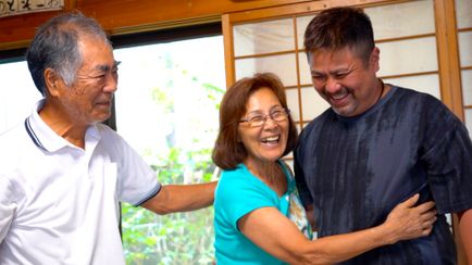 沖縄カミングアウト物語 ～かつきママのハグ×２珍道中！～