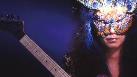 ＫＵＮＩ　語り継がれるマスク伝説　謎の日本人ギタリストの半生 メイン画像