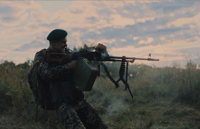 オン・ザ・フロント・ライン　極限戦線