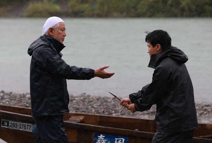 囁きの河