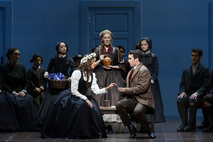 METライブビューイング2025-26　ベッリーニ「夢遊病の娘」