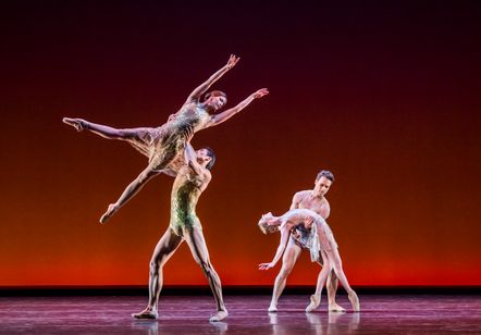 英国ロイヤル・オペラ・ハウス シネマシーズン 2018/19 ロイヤル・バレエ「ウィズイン・ザ・ゴールデン・アワー/メデューサ/フライト・パターン」 画像3