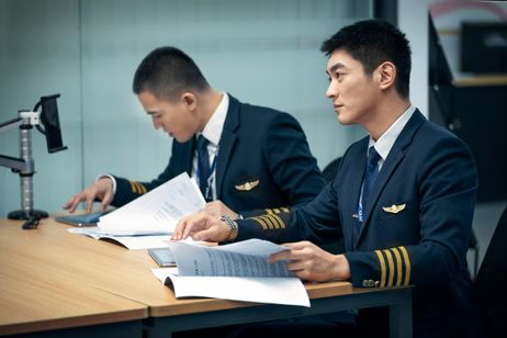 フライト・キャプテン 高度1万メートル、奇跡の実話 画像7