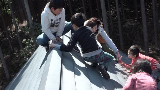 屋根の上に吹く風は 画像2