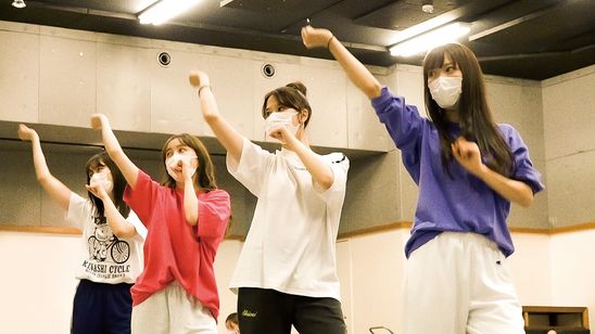 ももいろクローバーZ ~アイドルの向こう側~〈特別上映版〉 画像2