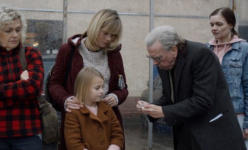 君を想い、バスに乗る 画像6