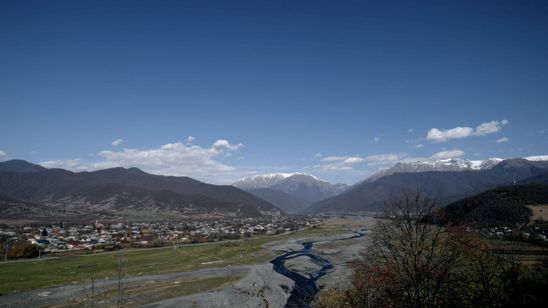 アダミアニ 祈りの谷 画像2