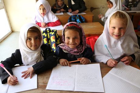 鉛筆と銃 長倉洋海の眸 画像6