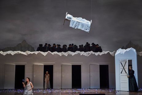 METライブビューイング2025-26　ベッリーニ「夢遊病の娘」 画像5