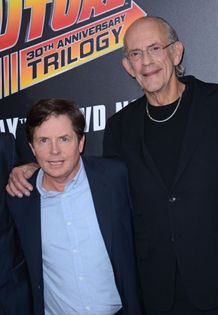 マイケル・J・フォックス(写真左)と、『バック・トゥ・ザ・フューチャー』ドク役のクリストファー・ロイド(同右)