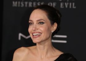 アンジー家の三男が撮影した写真を雑誌アカウントが掲載