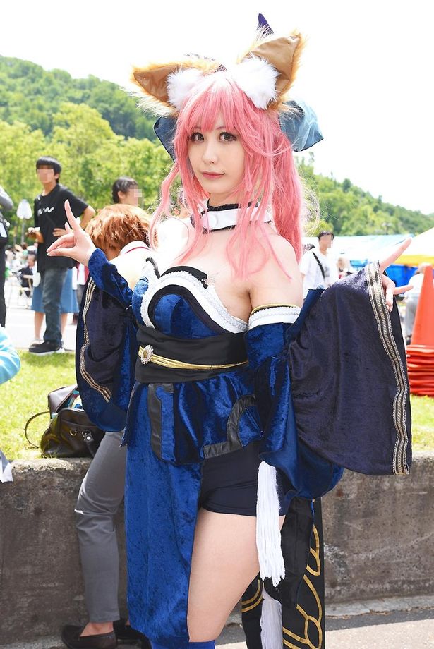 【写真を見る】「Fate/Grand Order」の玉藻の前に扮する緋鞠あんずさんをはじめ、ハイレベルなコスプレイヤーがずらり！＜写真21点＞